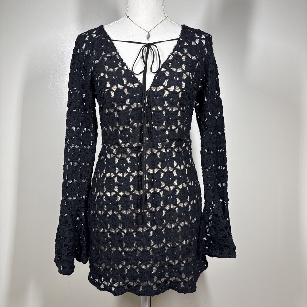 Free People Womens Crochet Bell Sleeve‎ V-Neck Lace Mini Dress Sz 2 Whimsigoth